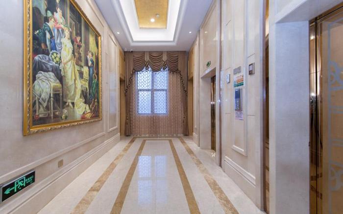Vienna International Hotel Xiangyang Wuyue Plaza New No.5 Middle School
