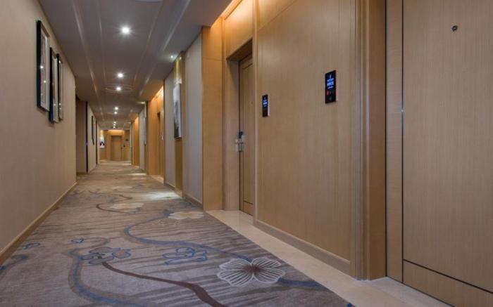 Vienna International Hotel Zhongshan Lighting Capital Huayi Plaza
