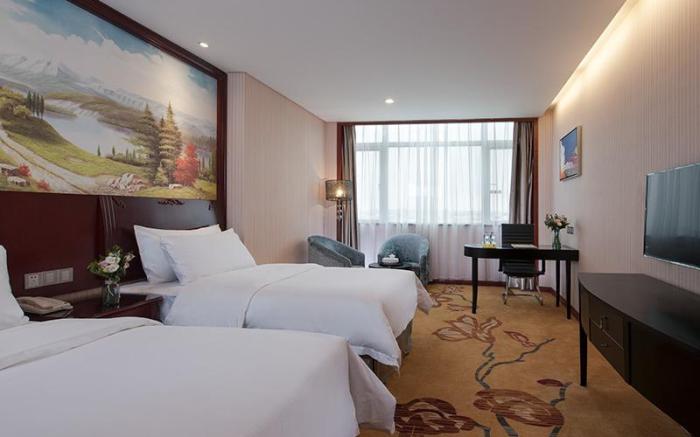 Vienna International Hotel Guangdong Shantou Chenghai Waisha Bridge