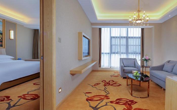 Vienna International Hotel Sichuan Nanchong Jialing