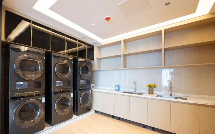 Vienna International Hotel Chongqing University Town North First Road Metro Station