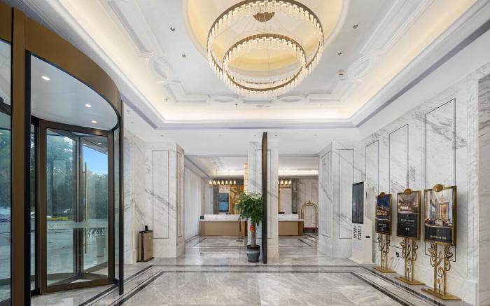 Vienna International Hotel Haikou East High-Speed Railway Station Wuyue Plaza