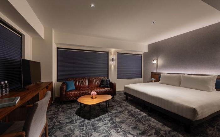 THE LIVELY OSAKA HONMACHI