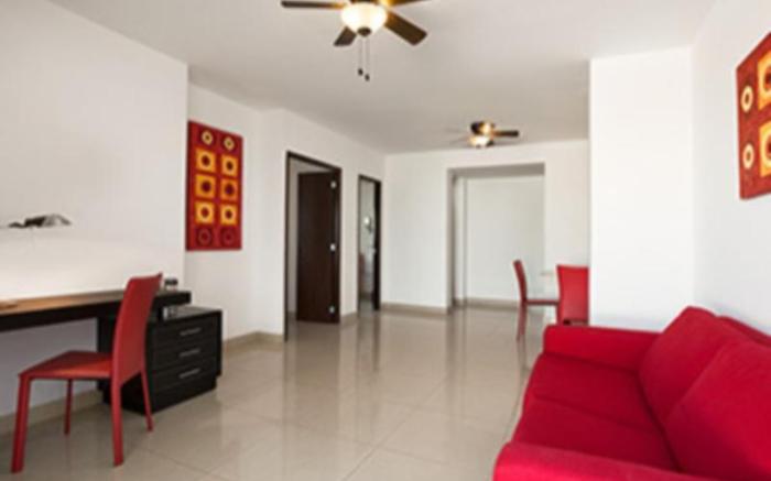 Holiday Inn Express and Suites Celaya By IHG