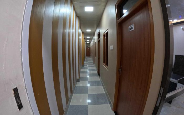 Hotel O Awadh Kunj Palace