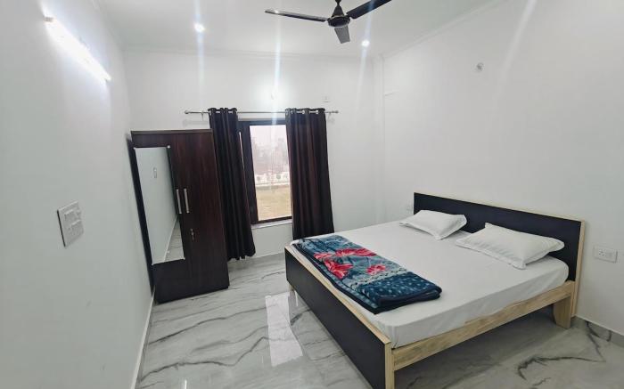 Healthy Vibes Guest House | AC Room
