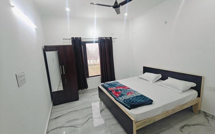 Healthy Vibes Guest House | AC Room