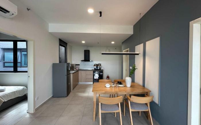 Modern Suite in Seri Kembangan | Nearby MRT