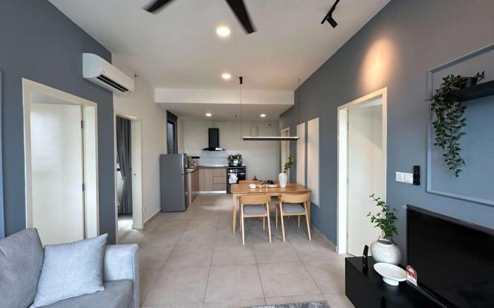 Modern Suite in Seri Kembangan | Nearby MRT