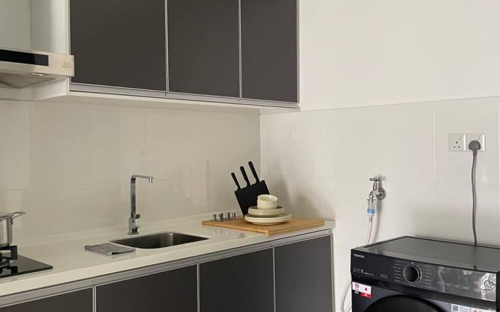 Bukit Jelutong Luxe Stay