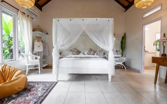 Moon & honey villa