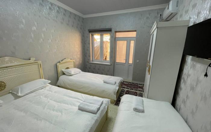 Guesthouse Anora 1