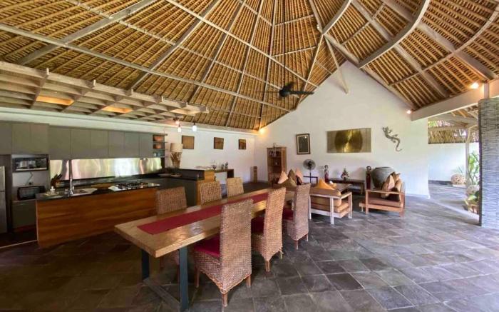 A cozy 3 bedrooms villa with pool