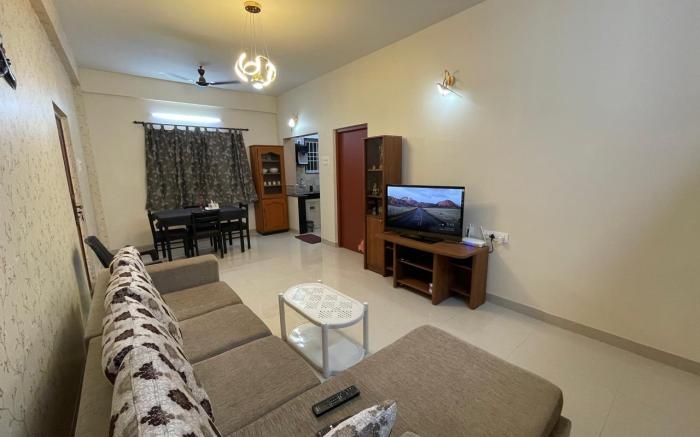 V4 Stay - Luxury 1 BHK AC Suite sleeps 5 guests