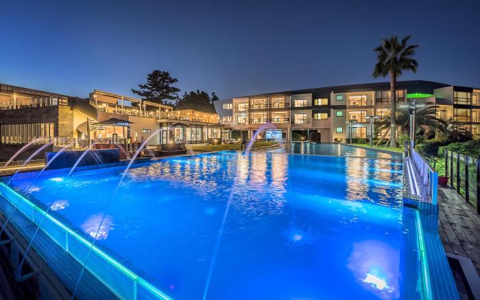 Dam and Roo Resort