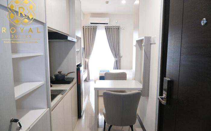 Royal Suites Studio 28QQ | Citra Plaza Nagoya Apt