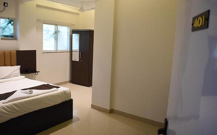 FabHotel Lotus Executive