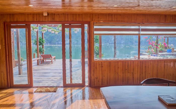 Lan Ha Floating Homestay