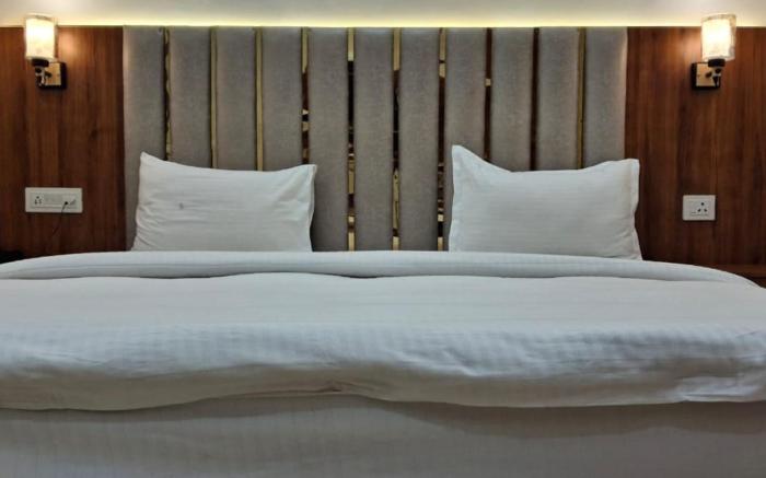 Goroomgo Indra Inn Varanasi