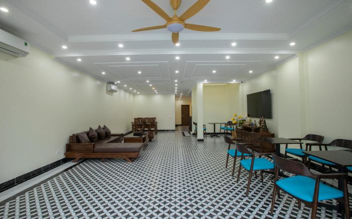 Tom Central Homestay