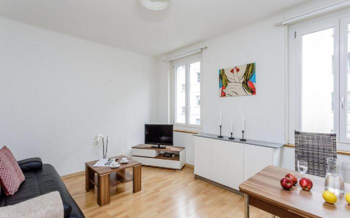 rent a home Eptingerstrasse