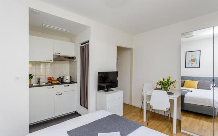 rent a home Delsbergerallee