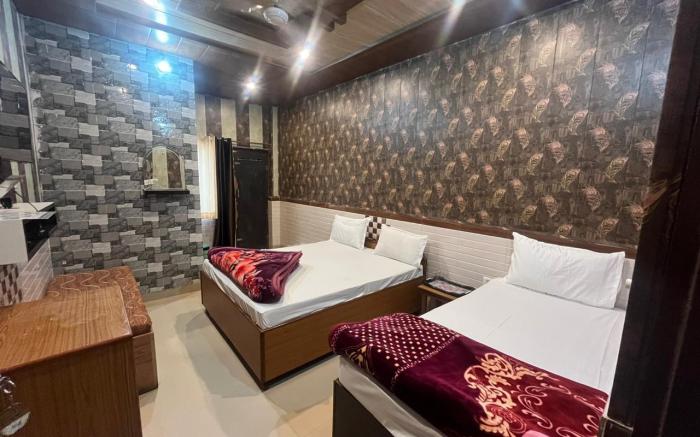 Hotel Aapno Shyam And Restaurant