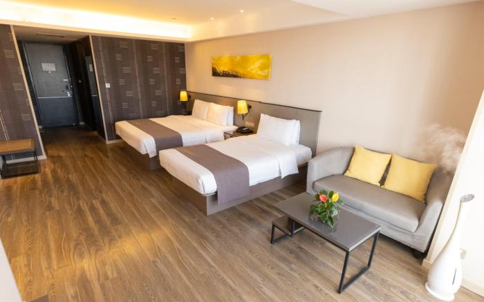 Home Inn Plus Hohhot Fengzhou Road Convention and Exhibition Center