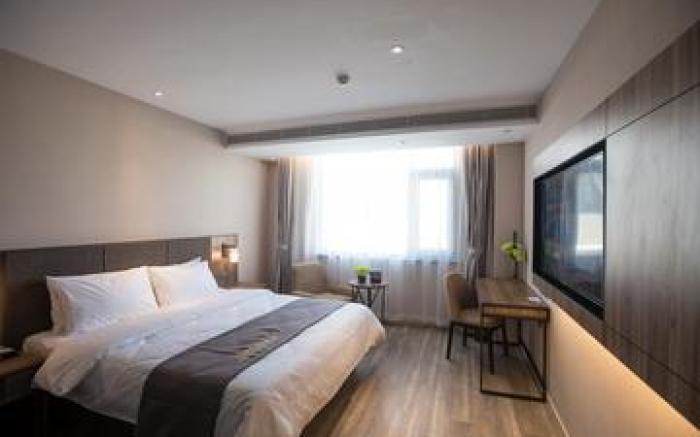 Home Inn Plus Jinan Quancheng Plaza