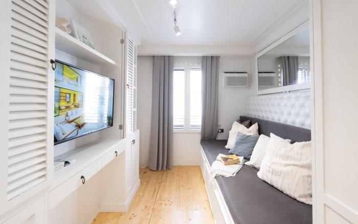 Cozy & Peaceful: Disney+Netflix 65” TV Fast WiFi