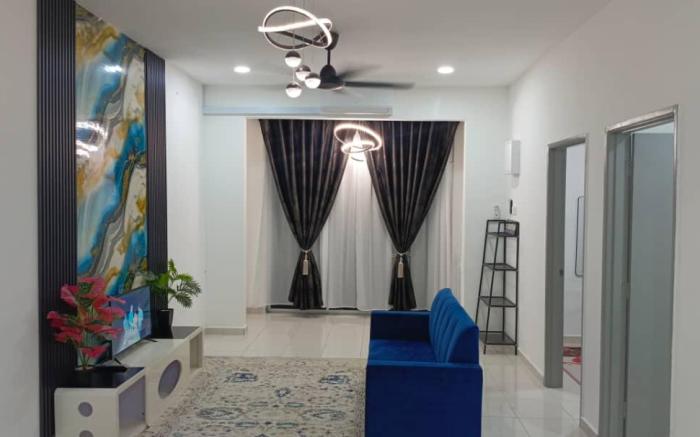 De' QE Homestay