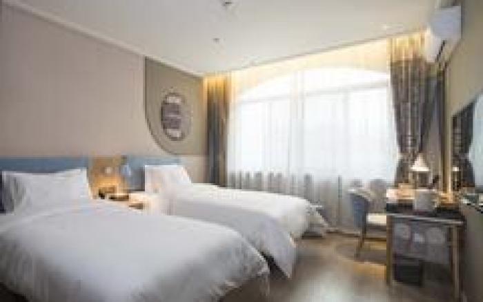 Home Inn Neo Jinan Daming Lake Railway Station Chaoran Tower