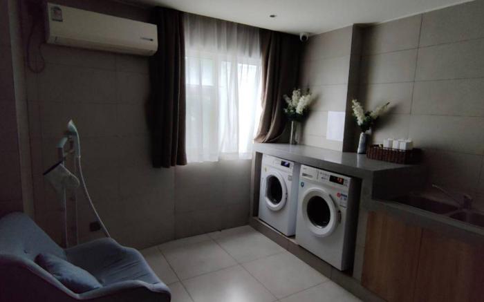 Home Inn Neo Taizhou Golden Eagle Shopping Center