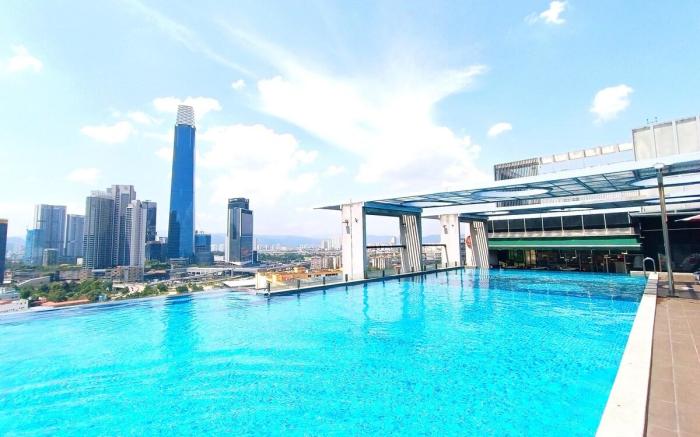 D1 Dmajestic | 118 Tower & KLCC Pool View