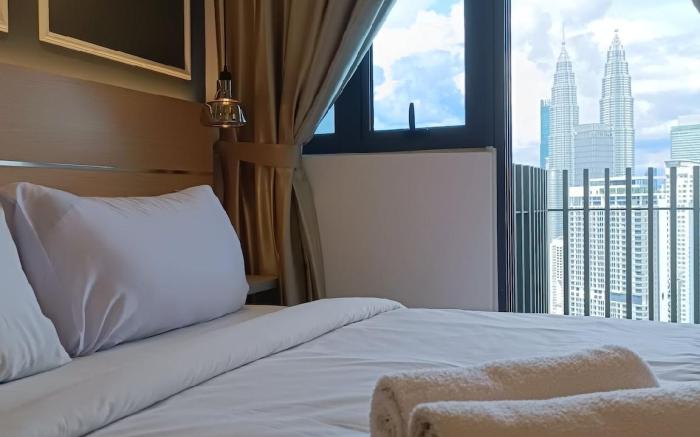 2912B The Infinitum | KLCC Infinity Pool