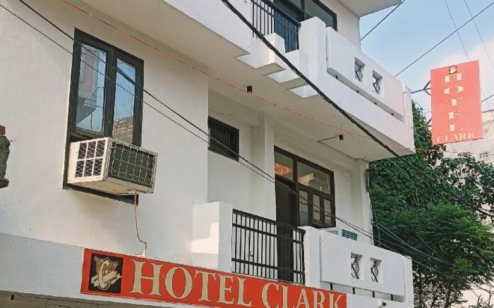 Hotel Clark