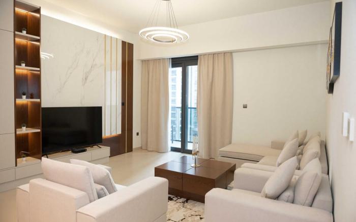 Elegant Style Brand new 2BDR in Heart of Downtown