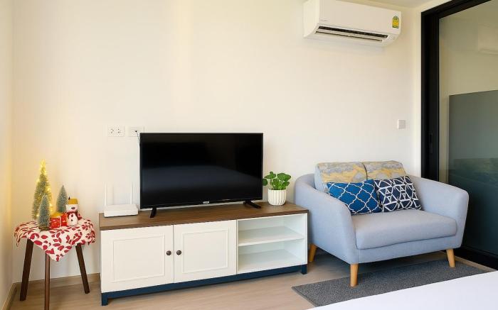 Boutique Poolview Stay l Walk to Central Phuket