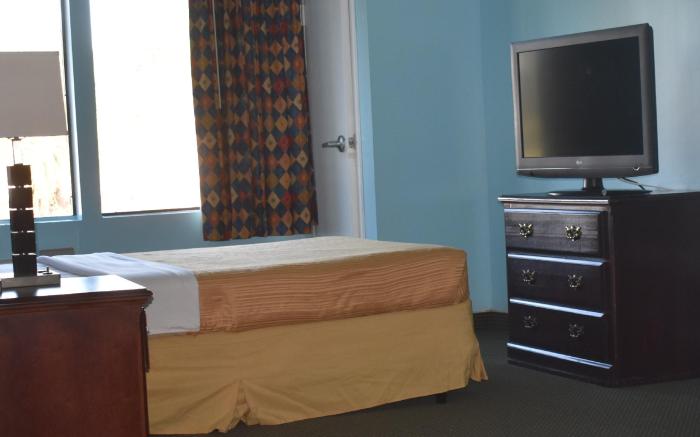 Guest Cottages Inn & Suites, Brunswick GA