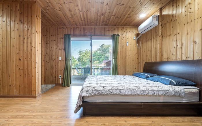 Gyeongju Byeolgwadaliyagi Dog-friendly pension