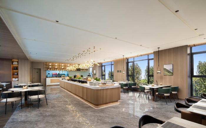 Atour Hotel Weifang Linqu Wanda Plaza
