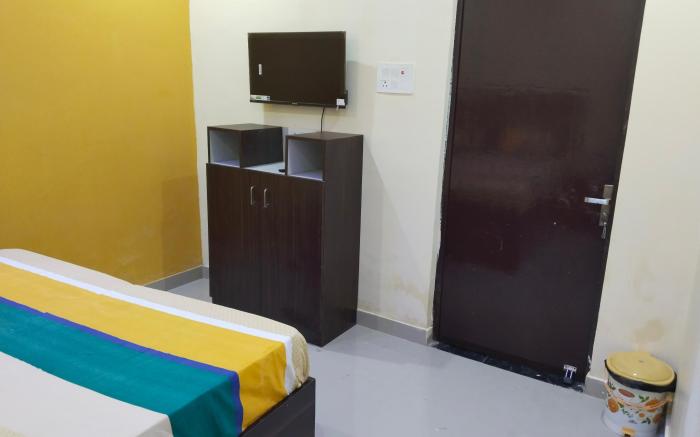 The Sunrise Ayodhya Guest HouseLuxurious Home Stay