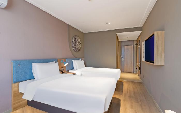 Home Inn Neo Linyi Yinquan Mountain Road