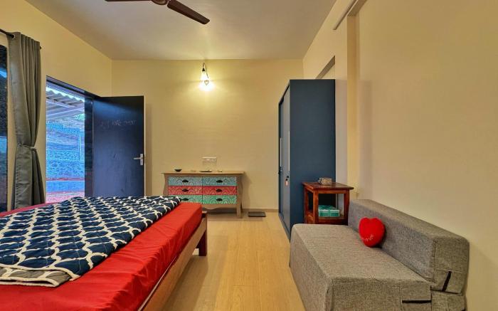 Khushi Home - Valley View Retreat