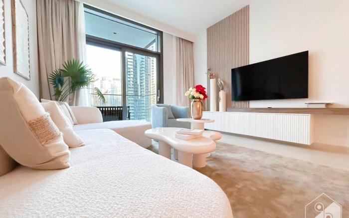 4B Luxury Balcony & View at BurjCrown