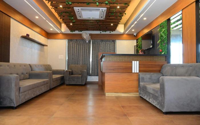 R R RESIDENCY