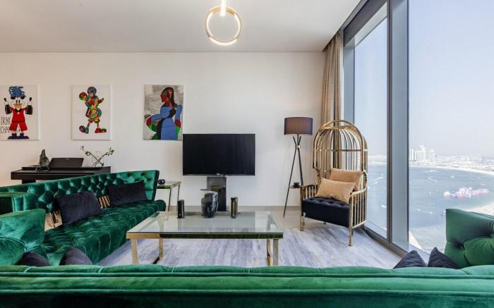ElegantEscapes - Large 2BR w/ Marina and Sea View