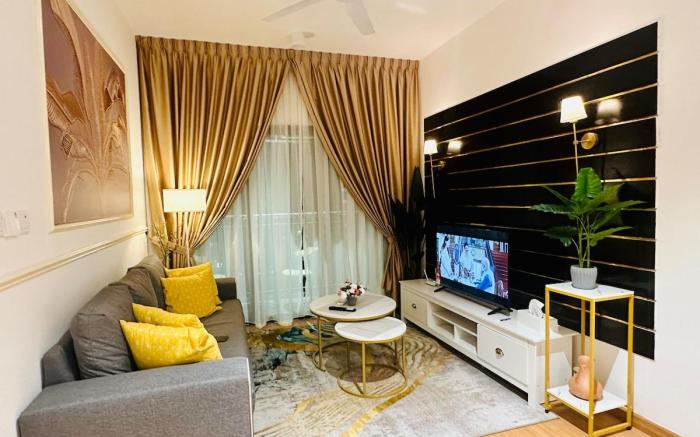 Mayabay getaway:CozY stay Near KLIA with pool view