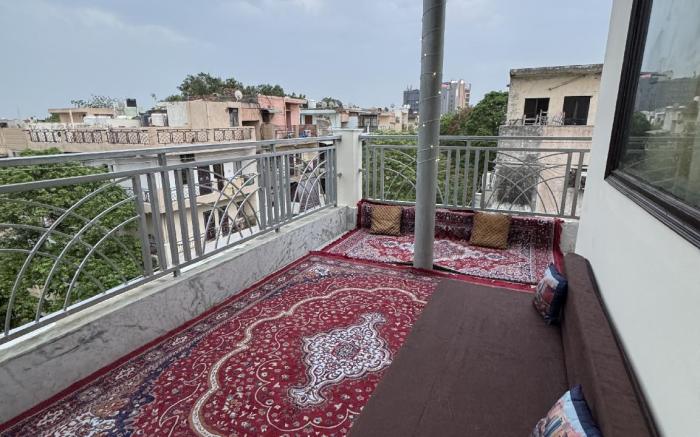 Sundeck-open view balcony stay in Delhi