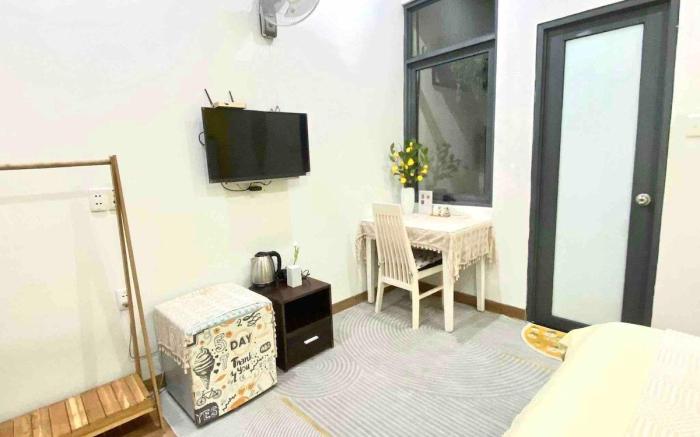 PINA * Yellow room with KING bed